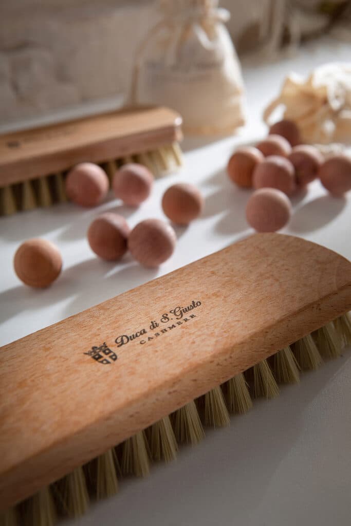 Cashmere brush