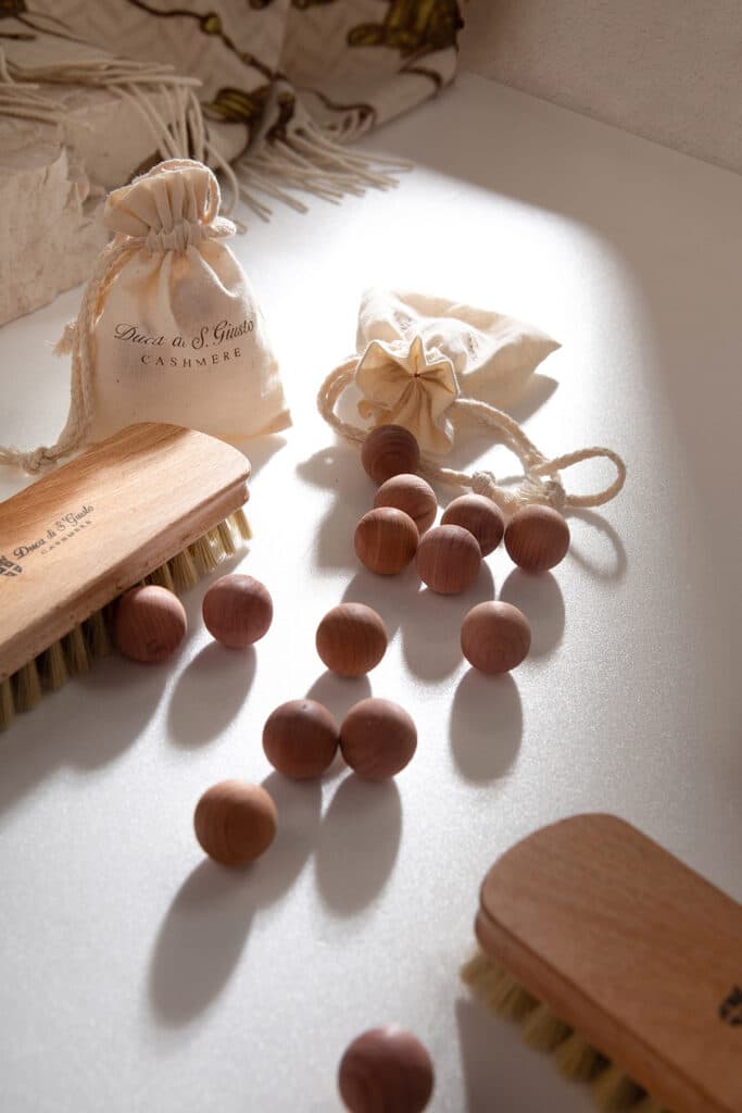 Natural cedar wood mothproof